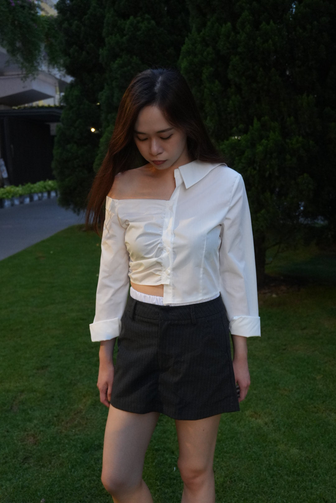 超多details! 不規則斜肩襯衫 Asymmetric Off-shoulder Shirt [2 colours]