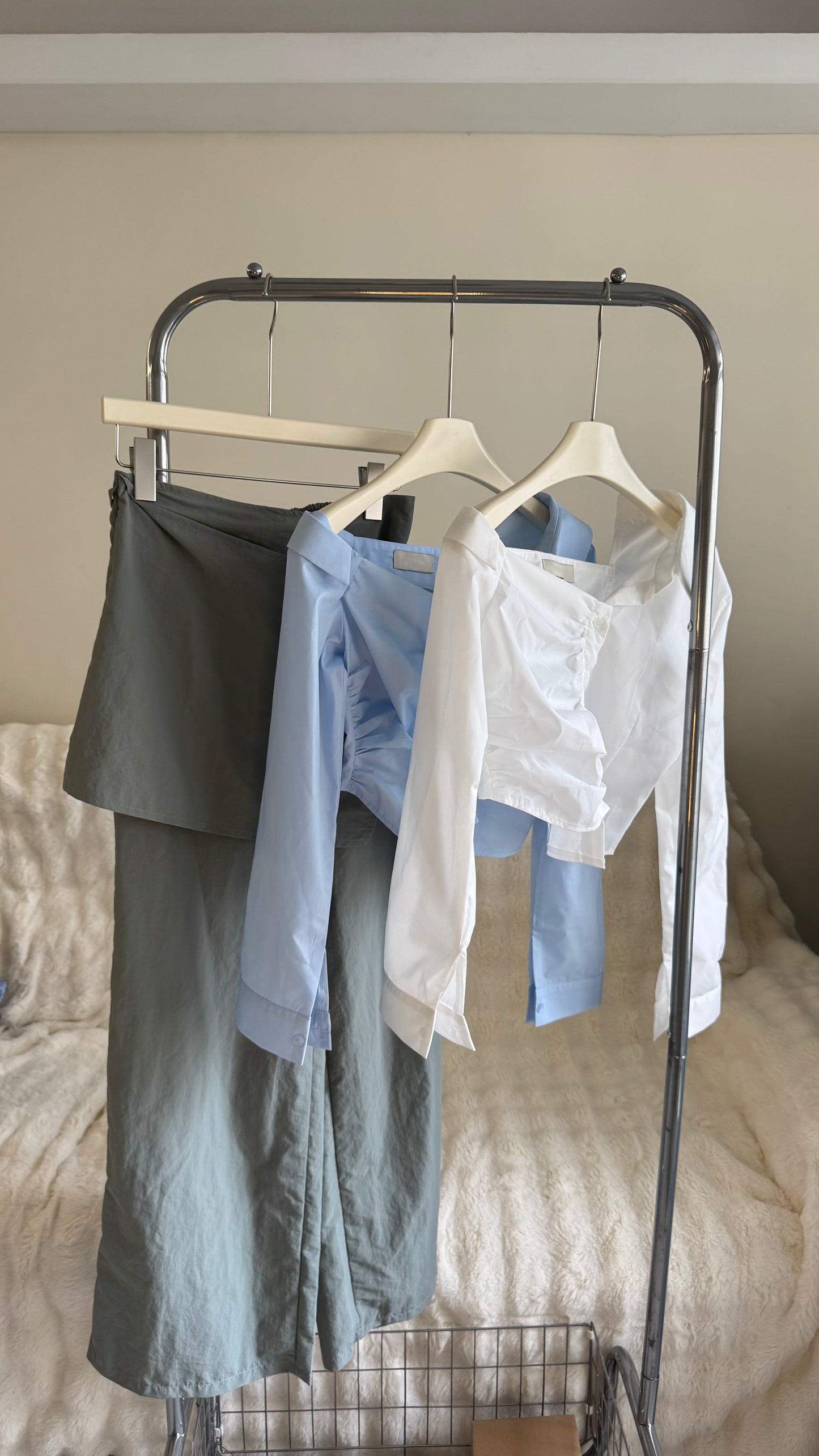 超多details! 不規則斜肩襯衫 Asymmetric Off-shoulder Shirt [2 colours]